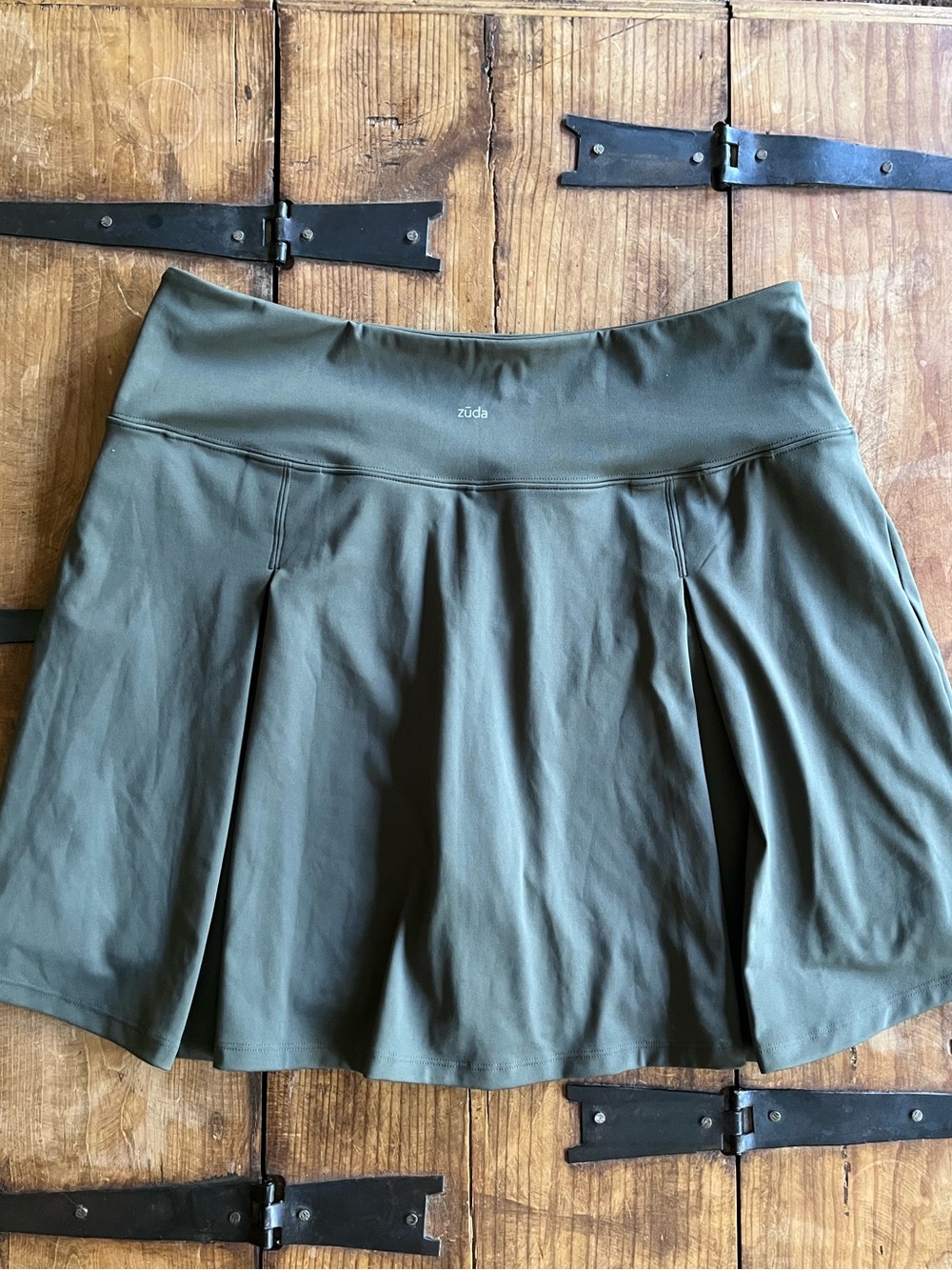 zuda Olive Green‎ Active Skort - Picture 2 of 3